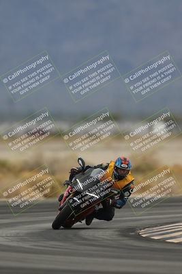 media/Nov-15-2025-Race Pace (Sat) [[8de605a2d8]]/Non Verified Riders (1st 20 Minutes)/Turn 4 (1010am)/